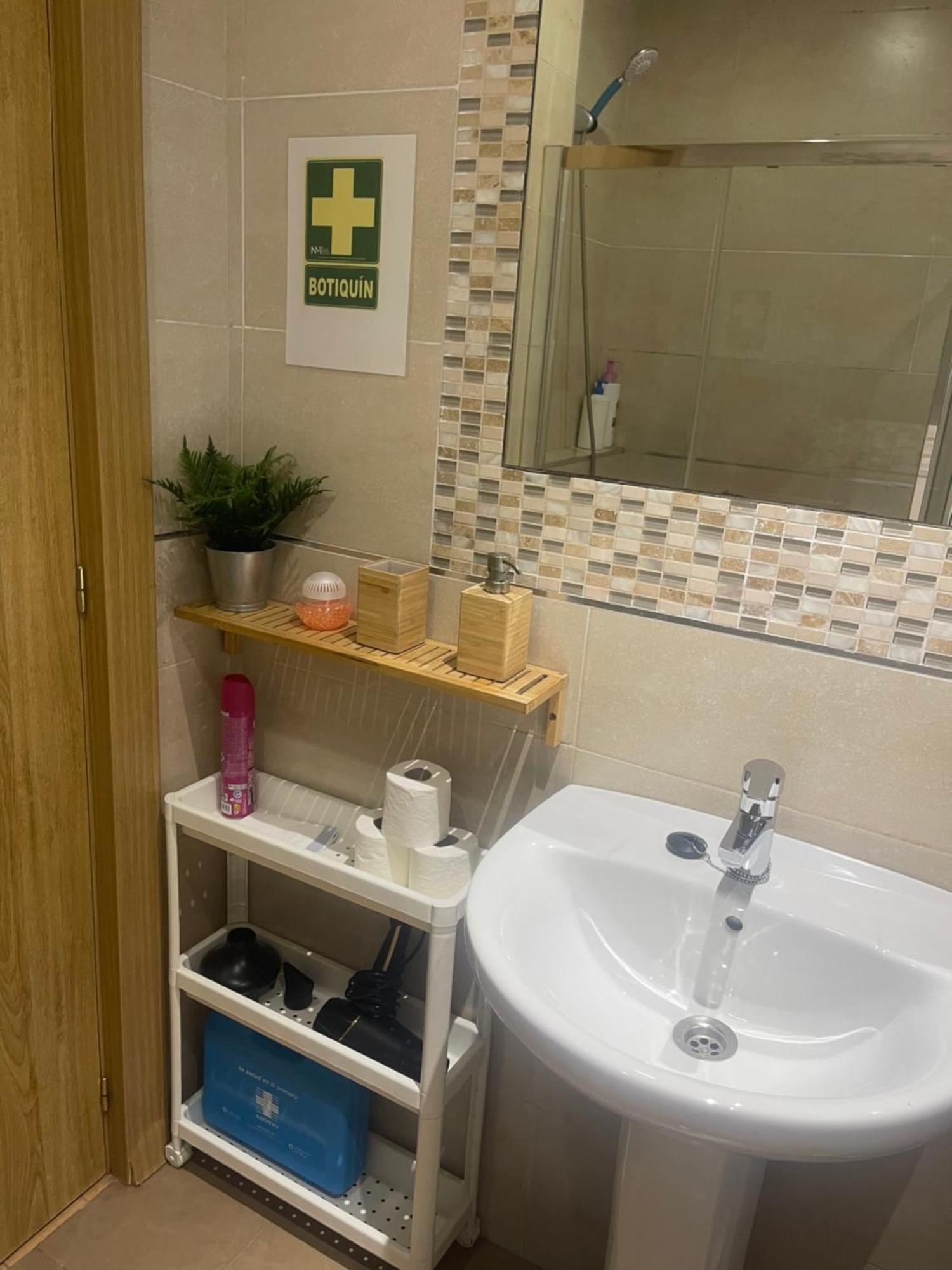 Casita Andaluza Centro Con Parking Sujeto A Disponibilidad Apartment Малага Екстериор снимка